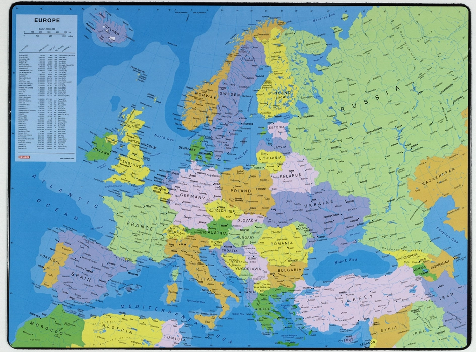 Een esselte sous-mains en plastique carte du monde koop je bij NiceSupplies.nl